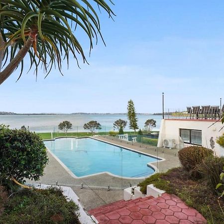 Magnificent Beachfront Mansion - Pool - Fireplace Auckland Eksteriør billede