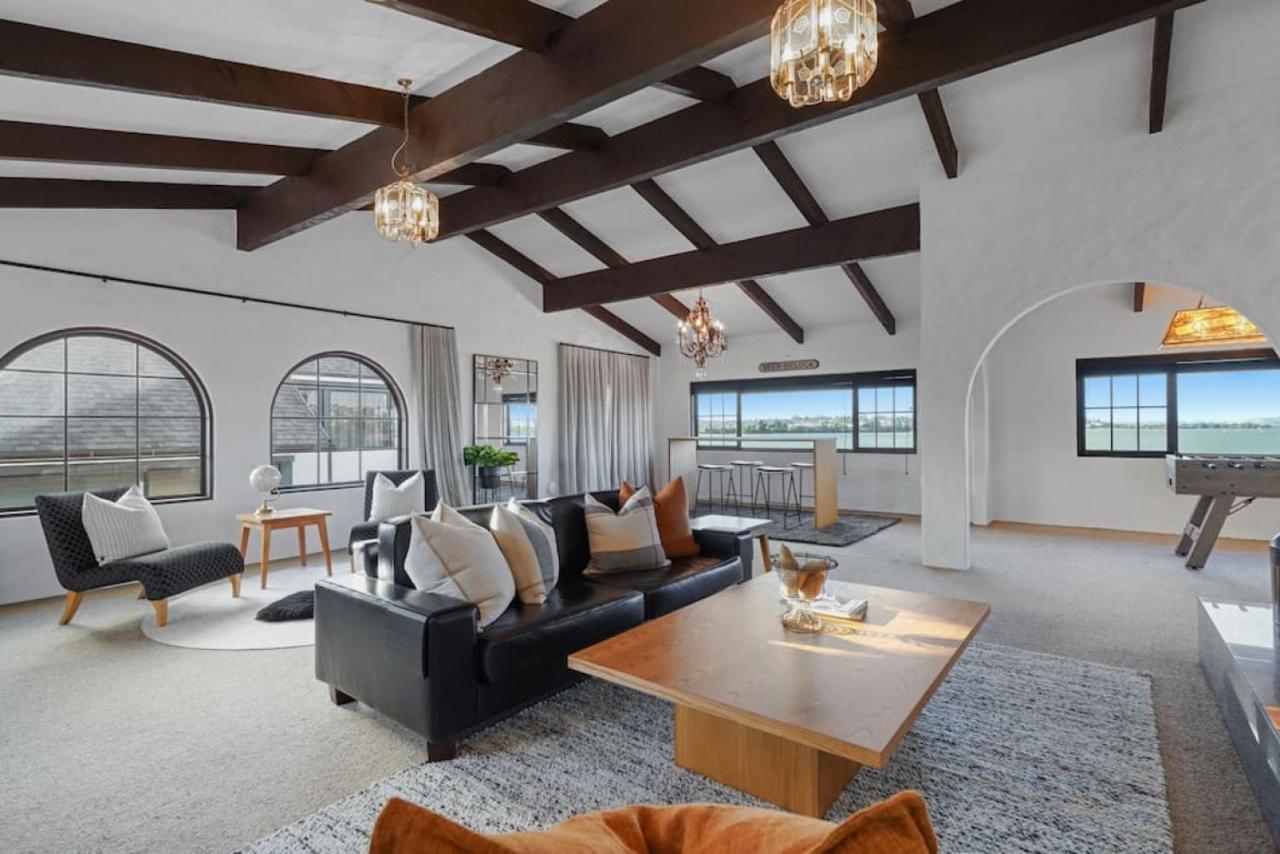 Magnificent Beachfront Mansion - Pool - Fireplace Auckland Eksteriør billede