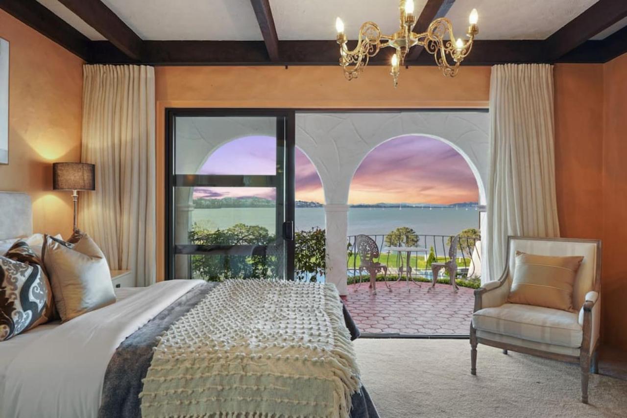Magnificent Beachfront Mansion - Pool - Fireplace Auckland Eksteriør billede