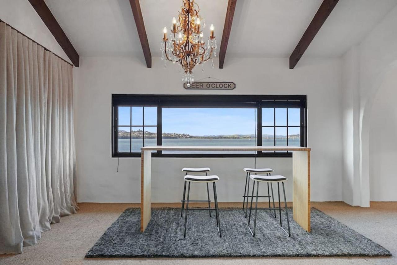 Magnificent Beachfront Mansion - Pool - Fireplace Auckland Eksteriør billede