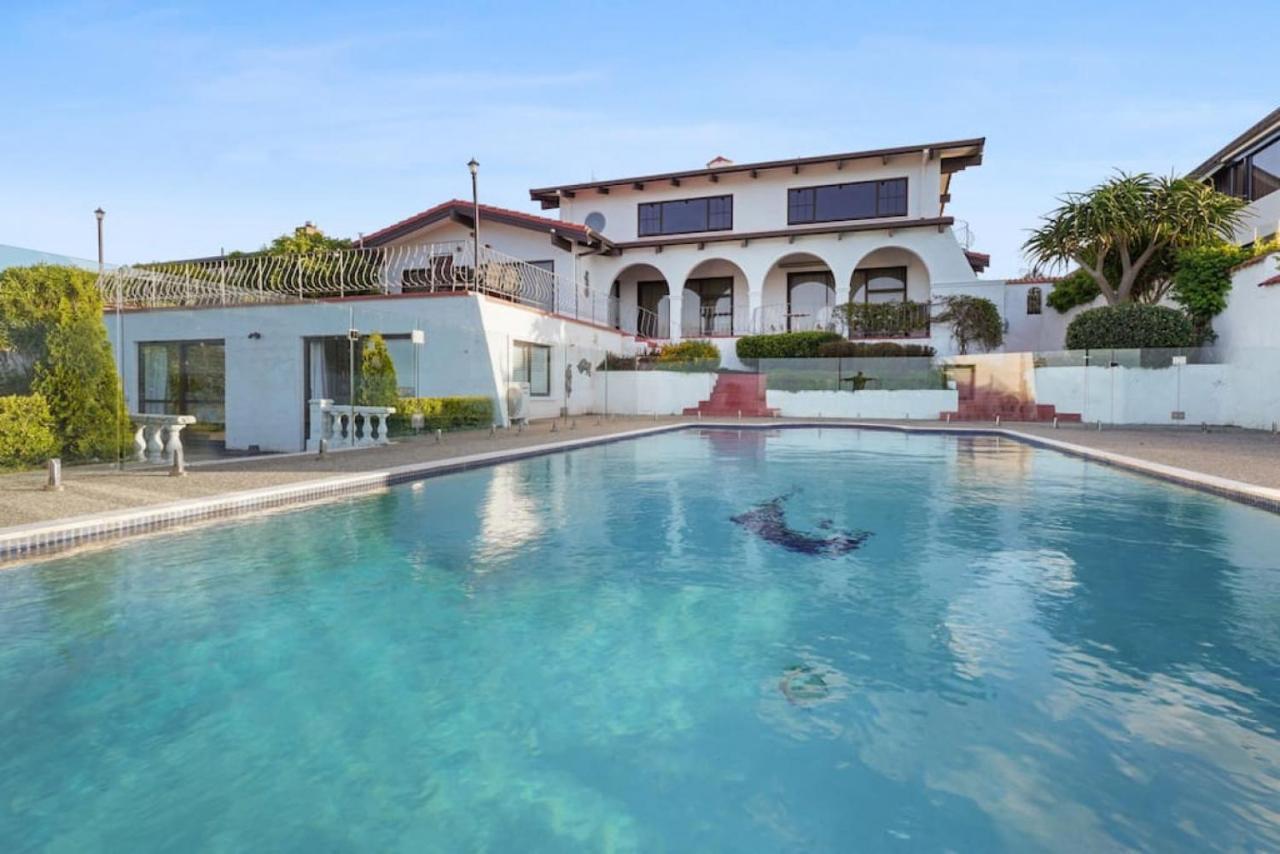 Magnificent Beachfront Mansion - Pool - Fireplace Auckland Eksteriør billede
