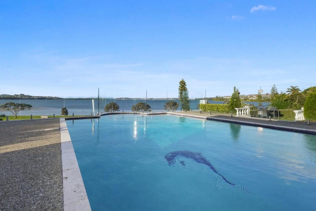 Magnificent Beachfront Mansion - Pool - Fireplace Auckland Eksteriør billede