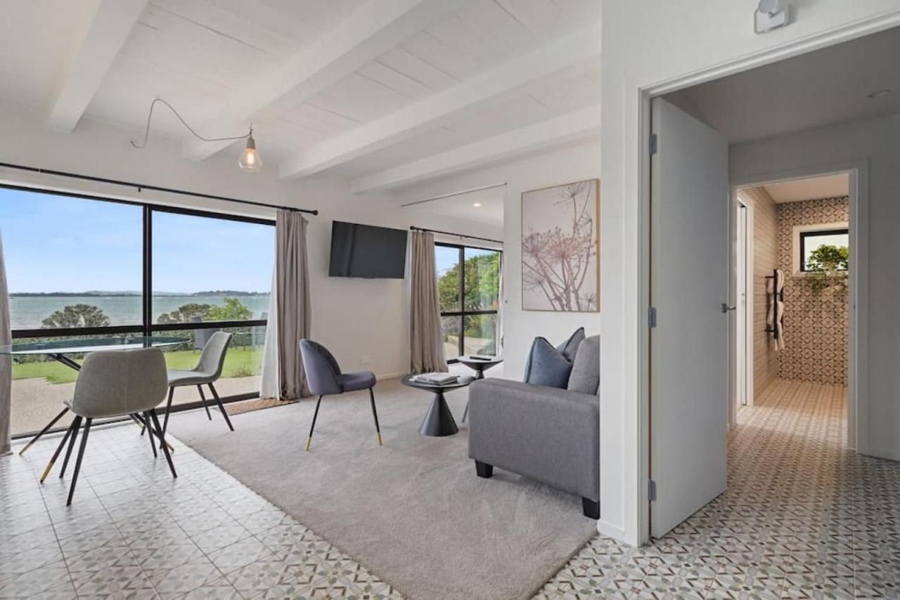 Magnificent Beachfront Mansion - Pool - Fireplace Auckland Eksteriør billede