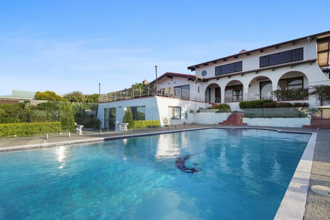 Magnificent Beachfront Mansion - Pool - Fireplace Auckland Eksteriør billede